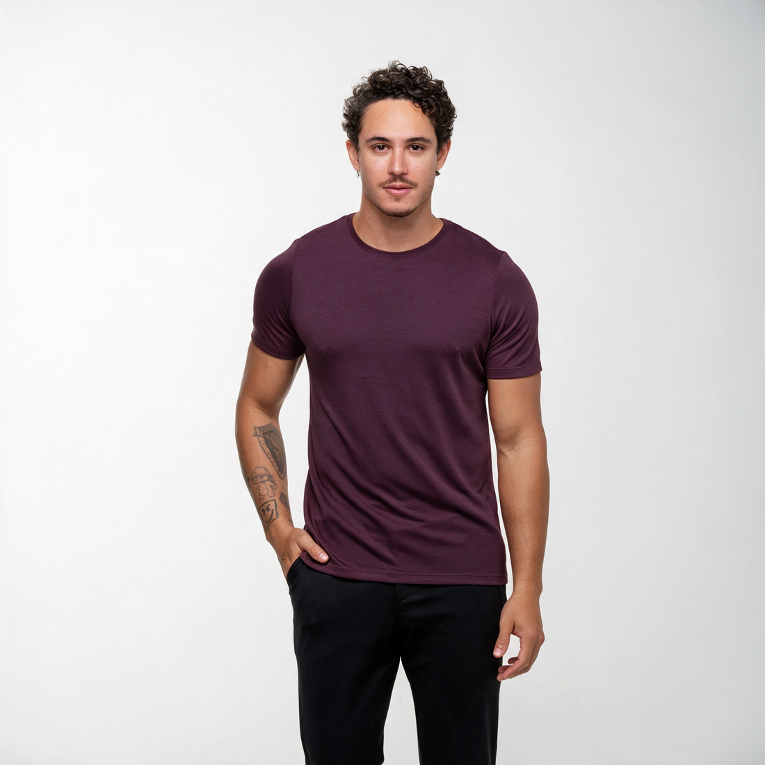 Camiseta Trevis Veritas Básica vinho (bordo) em modal e liocel - detalhe