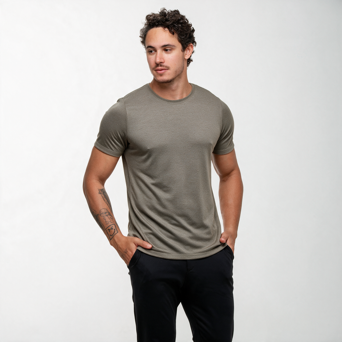 Camiseta Trevis Veritas Básica cinza escuro em modal e liocel